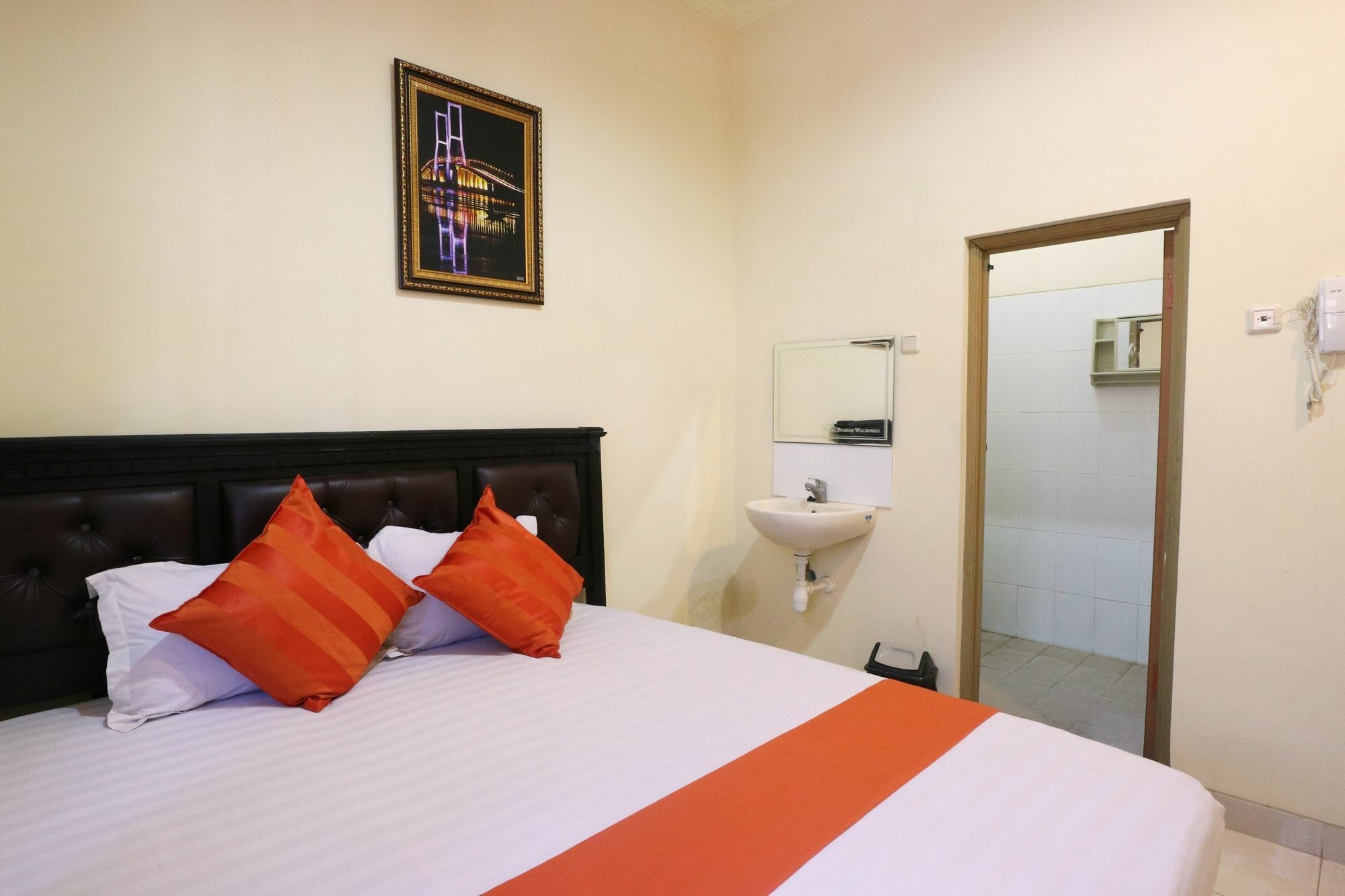 Hotel Syariah Walisongo Сурабая Экстерьер фото