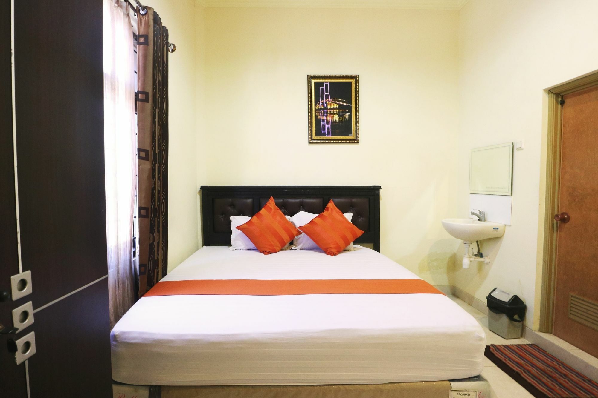 Hotel Syariah Walisongo Сурабая Экстерьер фото